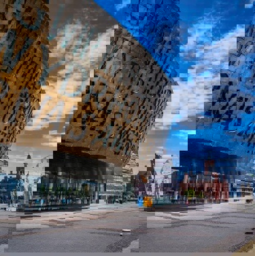 Cardiff 1 1