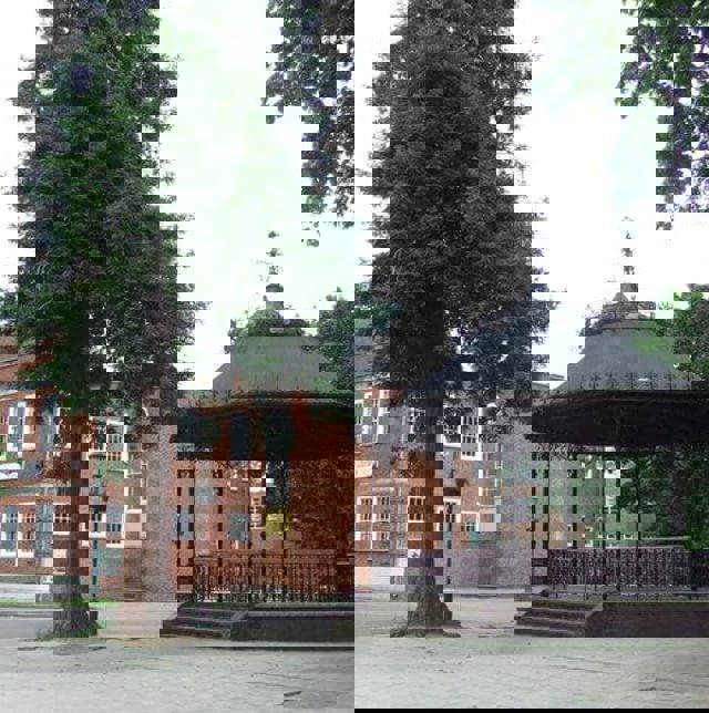 Average Pension In Watford